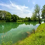 Kolpa Holidays Počitniška hiša *