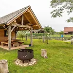 Kolpa Holidays Počitniška hiša