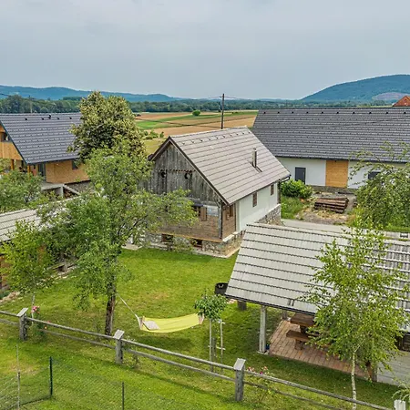 Kolpa Holidays Сasa de vacaciones