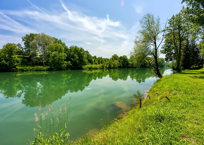 Kolpa Holidays בית נופש *